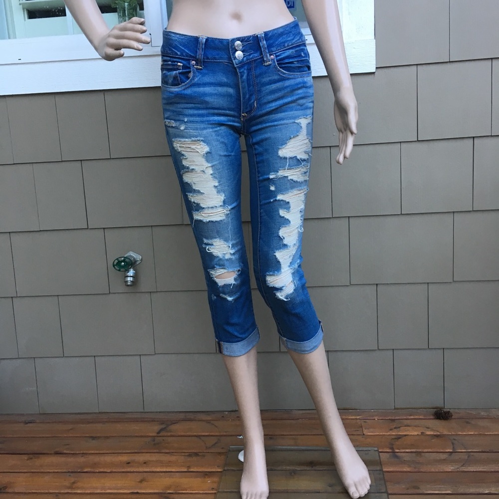 American Eagle Artist Crop Ripped Jeans Size 0